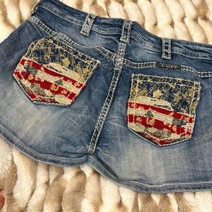 Cowgirl tuff flag shorts